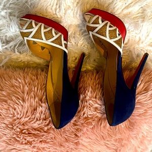 Christian Louboutin pumps size 39